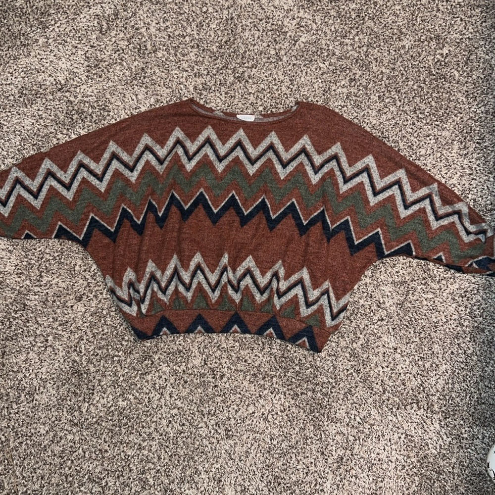 Chevron pattern blouse. - Picture 7 of 7